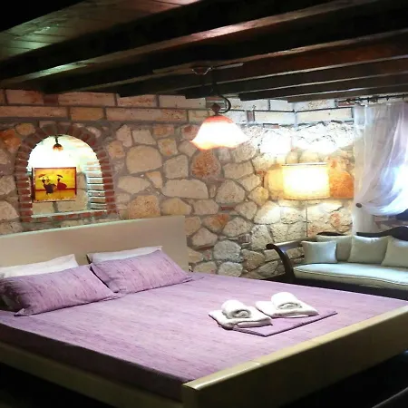 Villa Andromeda Stone House *